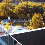 & 5* 몬시크