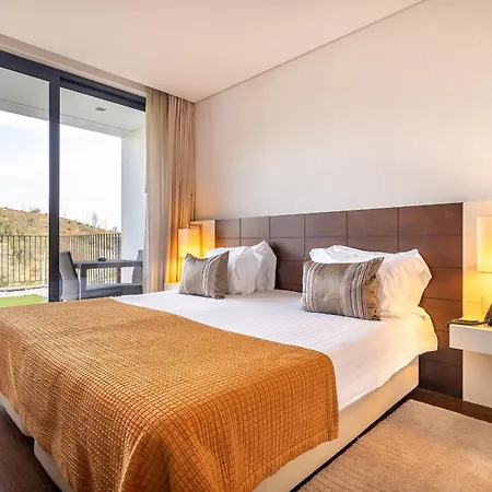 Hotel &
